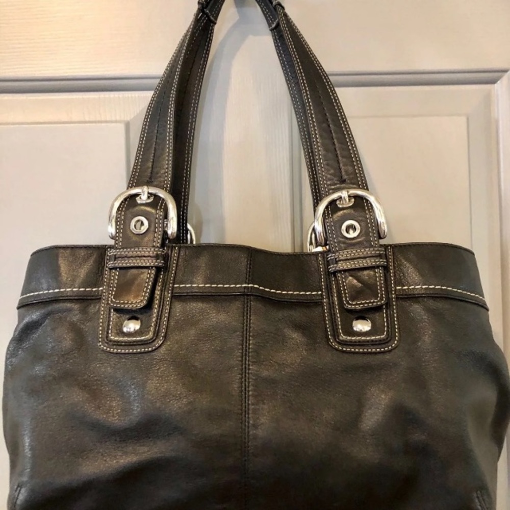 Black Coach bag, good condition!